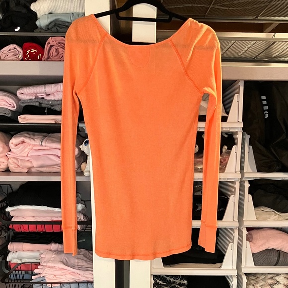 Arizona Jeans Tangerine Long Sleeve Top - Picture 2 of 5